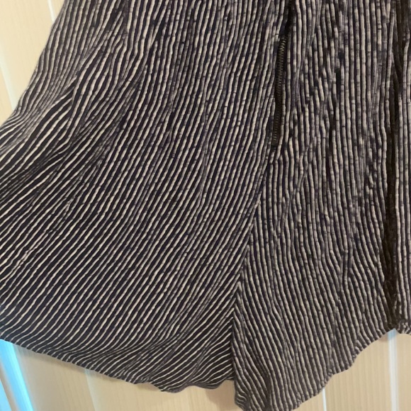 American Eagle open back romper - Picture 4 of 5